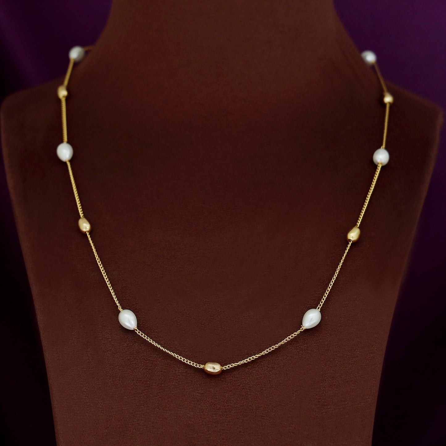 Golden Beaded Pearl Neckpiece